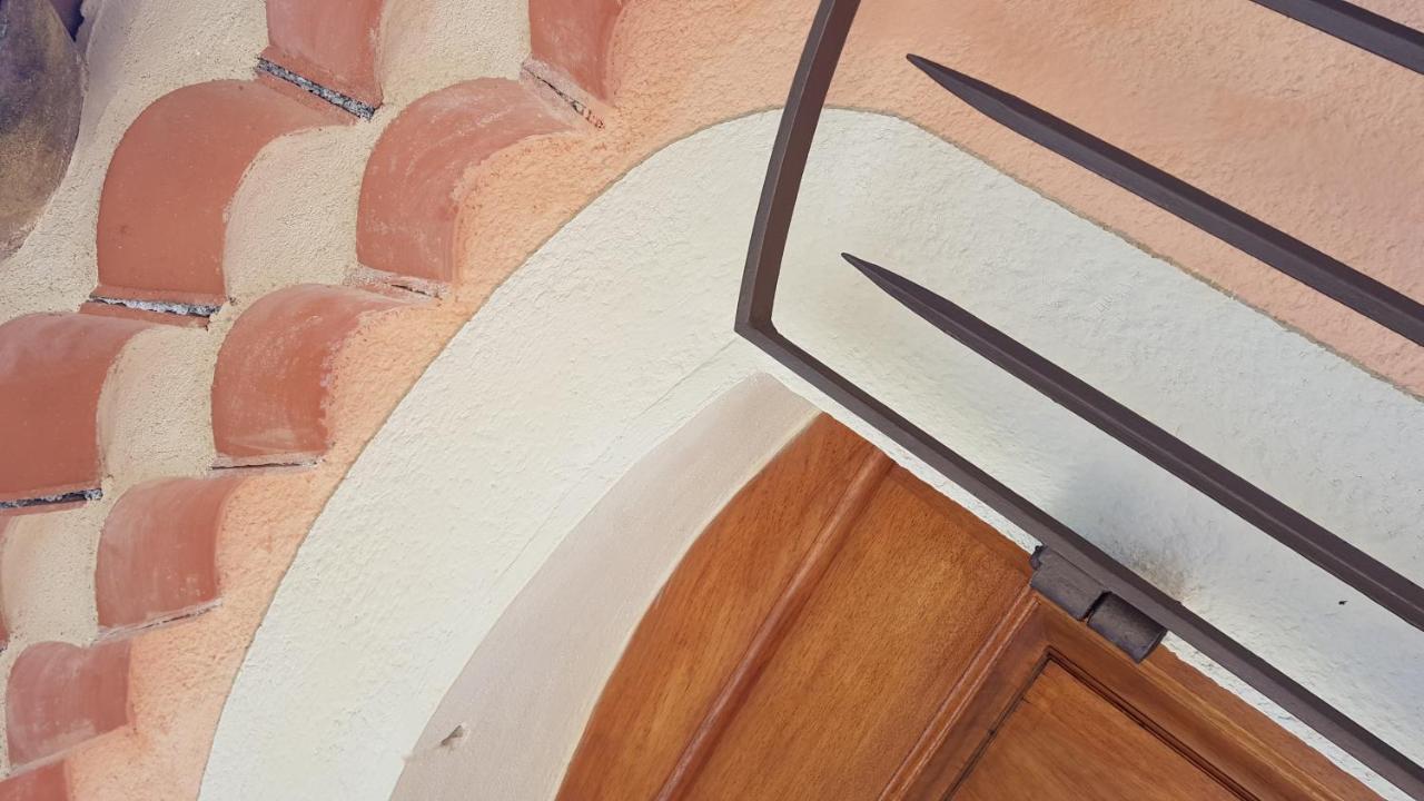 Bed and Breakfast Pierres Blanches Cotignac Exterior foto