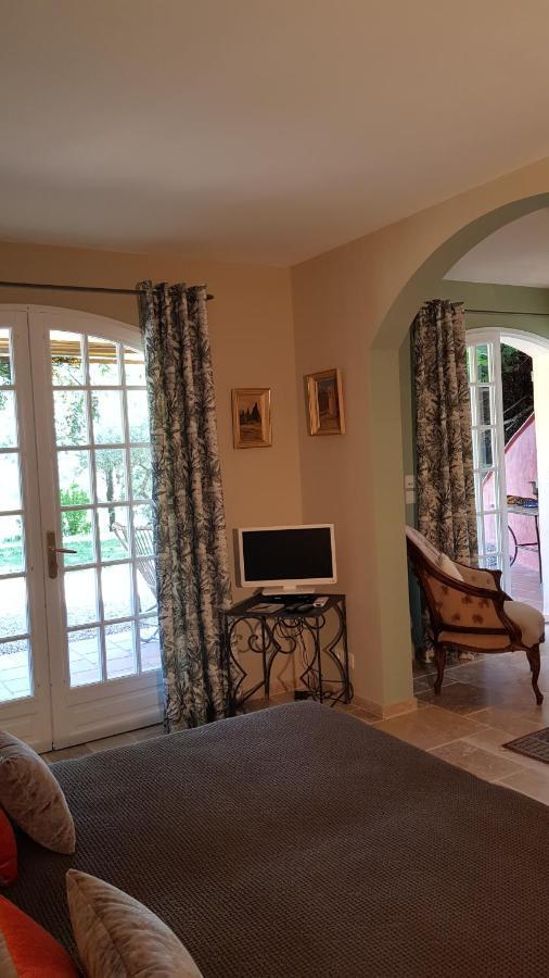 Bed and Breakfast Pierres Blanches Cotignac Exterior foto